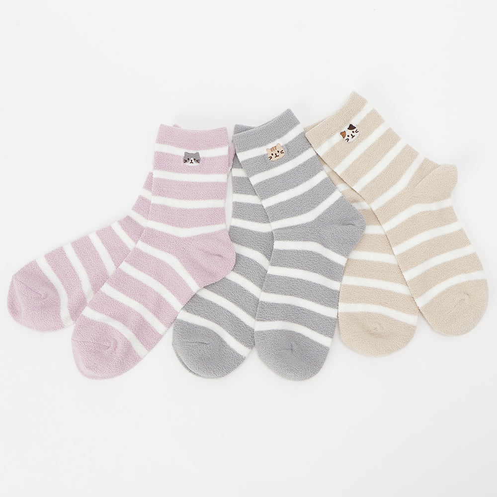 ふくふくにゃんこ ボーダー刺繍モールソックス – HAPiNS online shop