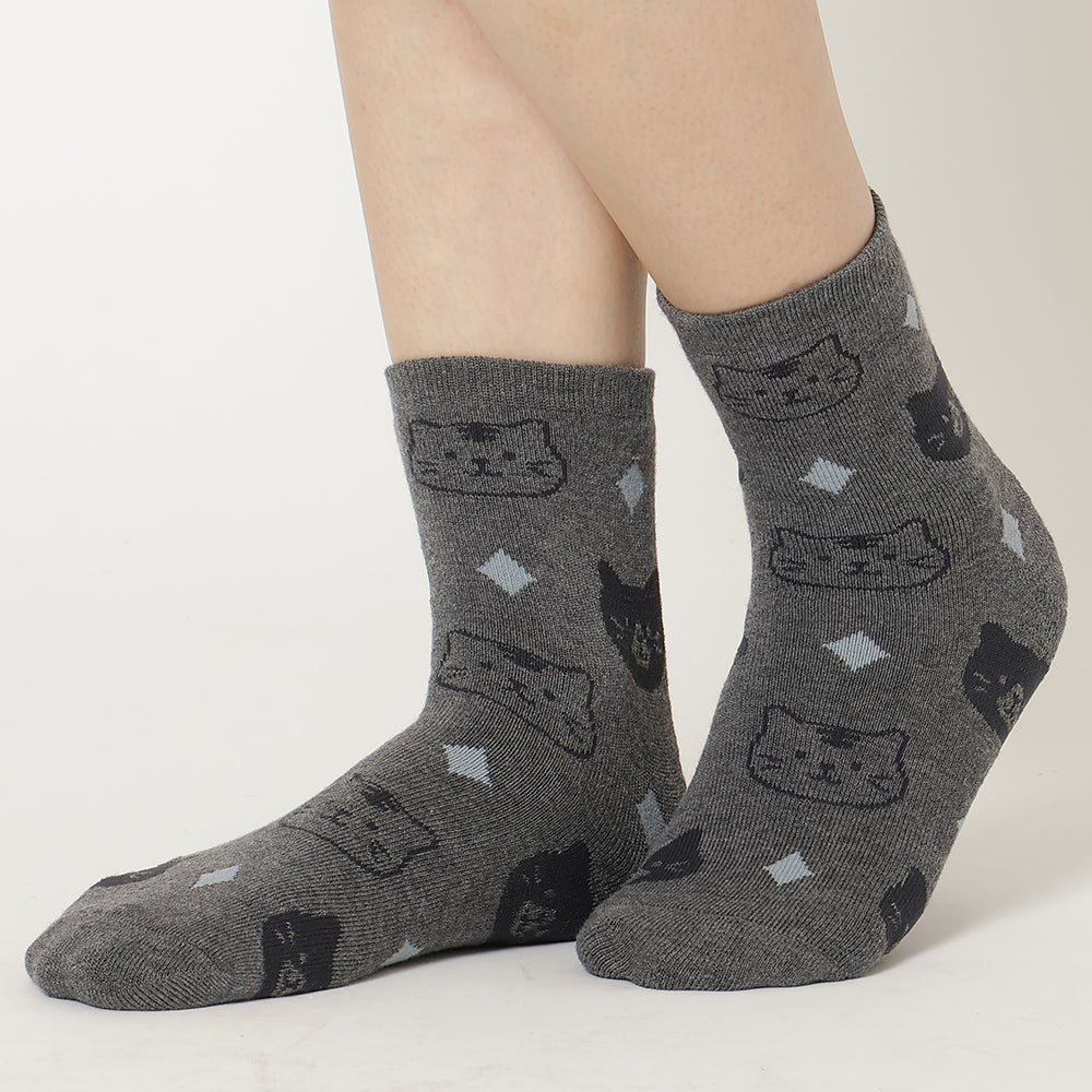 ふくふくにゃんこ フェイスパイルソックス – HAPiNS online shop