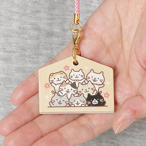 ふくふくにゃんこ ふくふく絵馬ストラップ – HAPiNS online shop