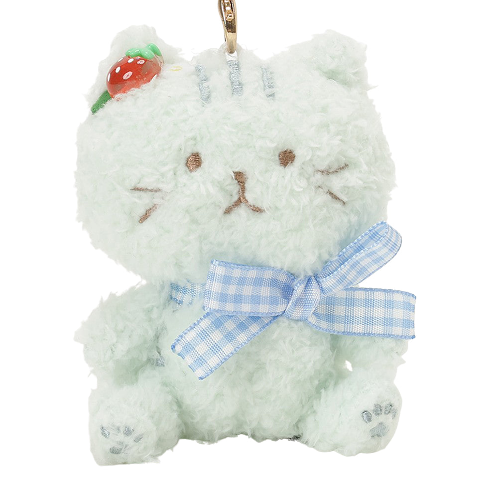 ぐでねこチャンといちご　チャーム　黄緑×水色×白 ふくふくにゃんこ いちごおでかけマスコット – HAPiNS online shop