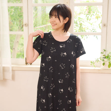 ふくふくにゃんこ 　ひんにゃりワンピース