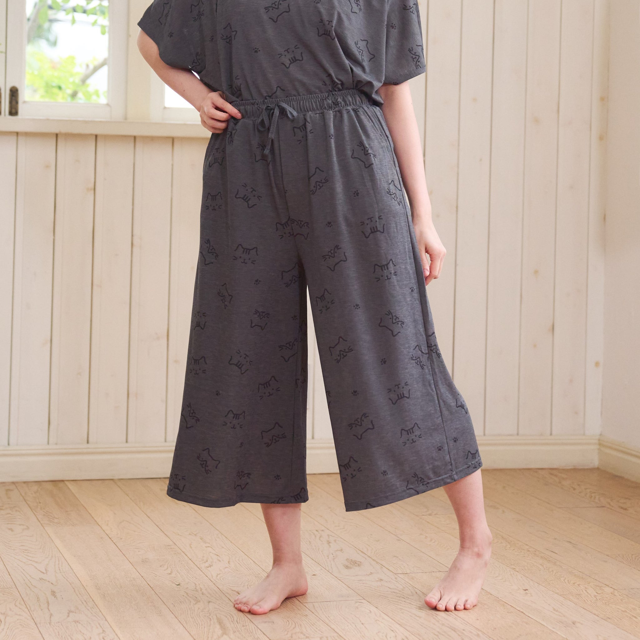 ふくふくにゃんこ ひんにゃり7分丈パンツ（M~L） – HAPiNS online shop