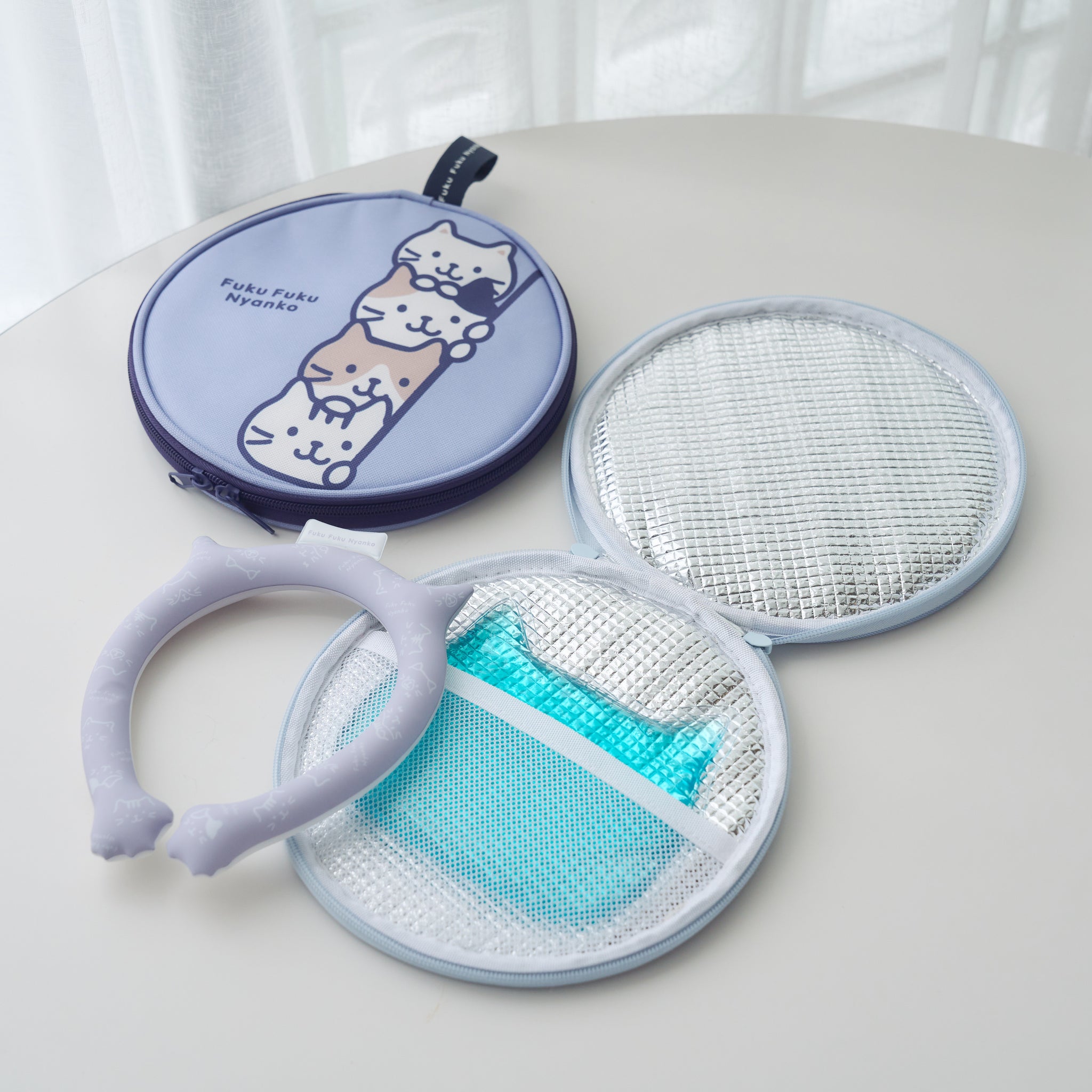 ふくふくにゃんこ ラウンド型 保冷ポーチ – HAPiNS online shop