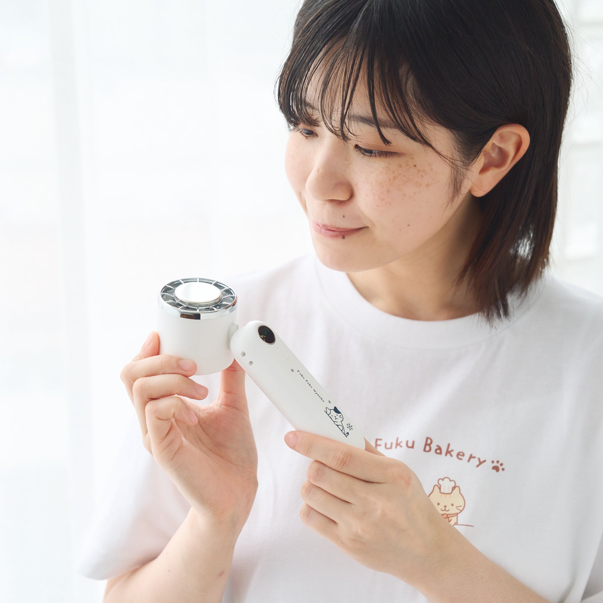 ふくふくにゃんこ ひんやり冷却プレートファン アイボリー・ネイビー 2個セット ふくふくにゃんこ ひんやり冷却プレートファン アイボリー