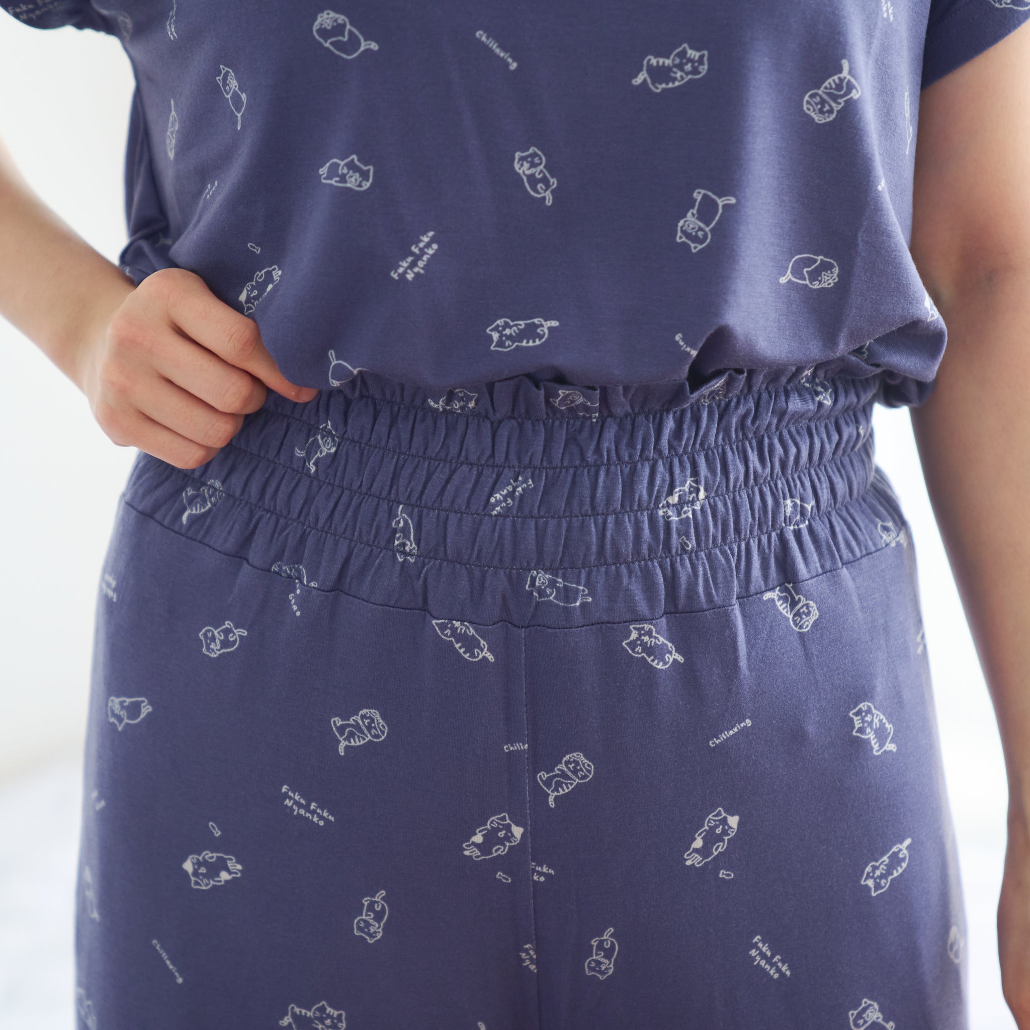 ふくふくにゃんこ ごろにゃんぐっすりパジャマ – HAPiNS online shop