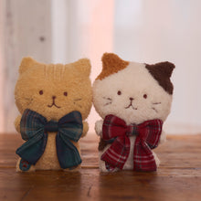  ふくふくにゃんこ タータンリボンおすわりマスコット
