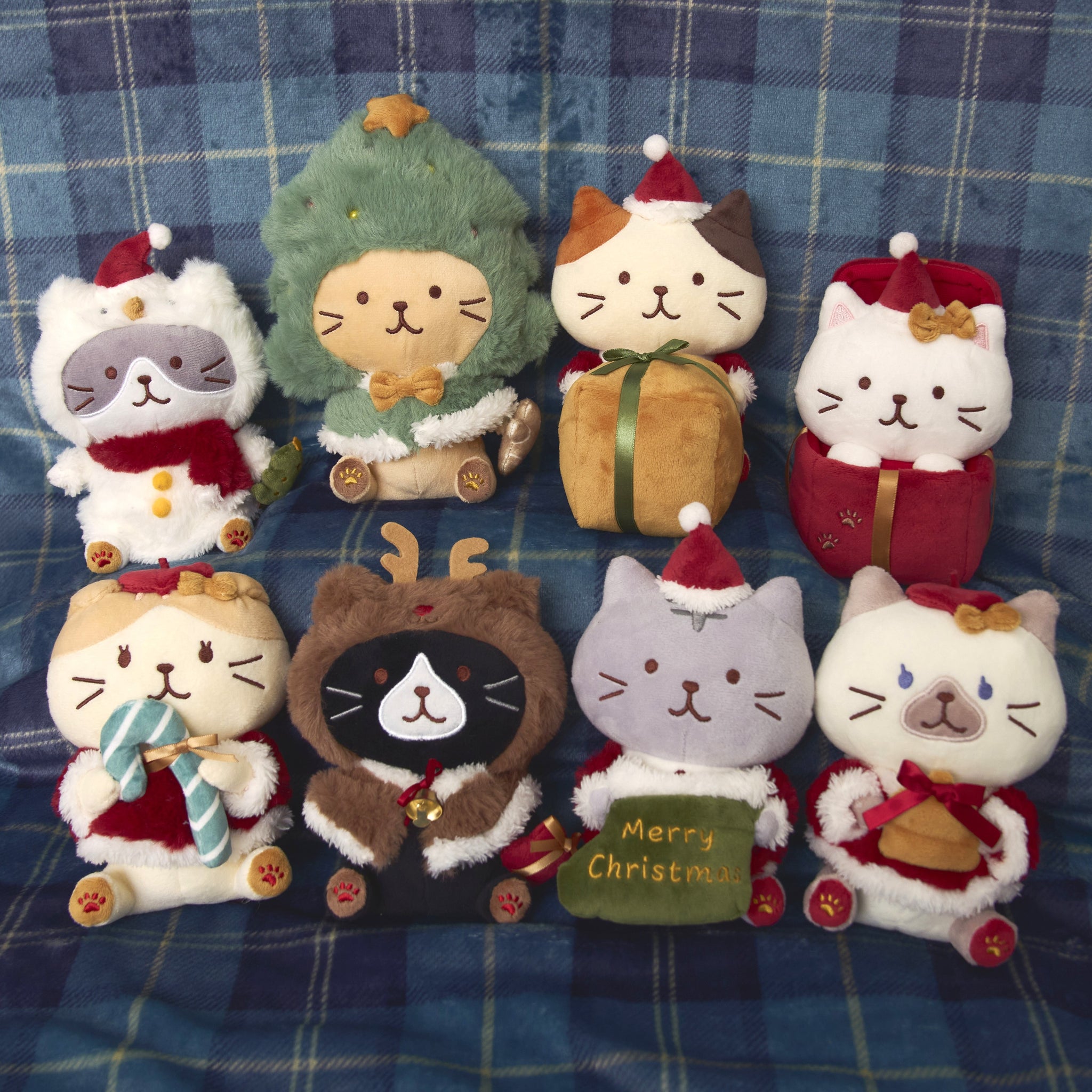 ふくふくにゃんこ クリスマスおすわりマスコット – HAPiNS online shop