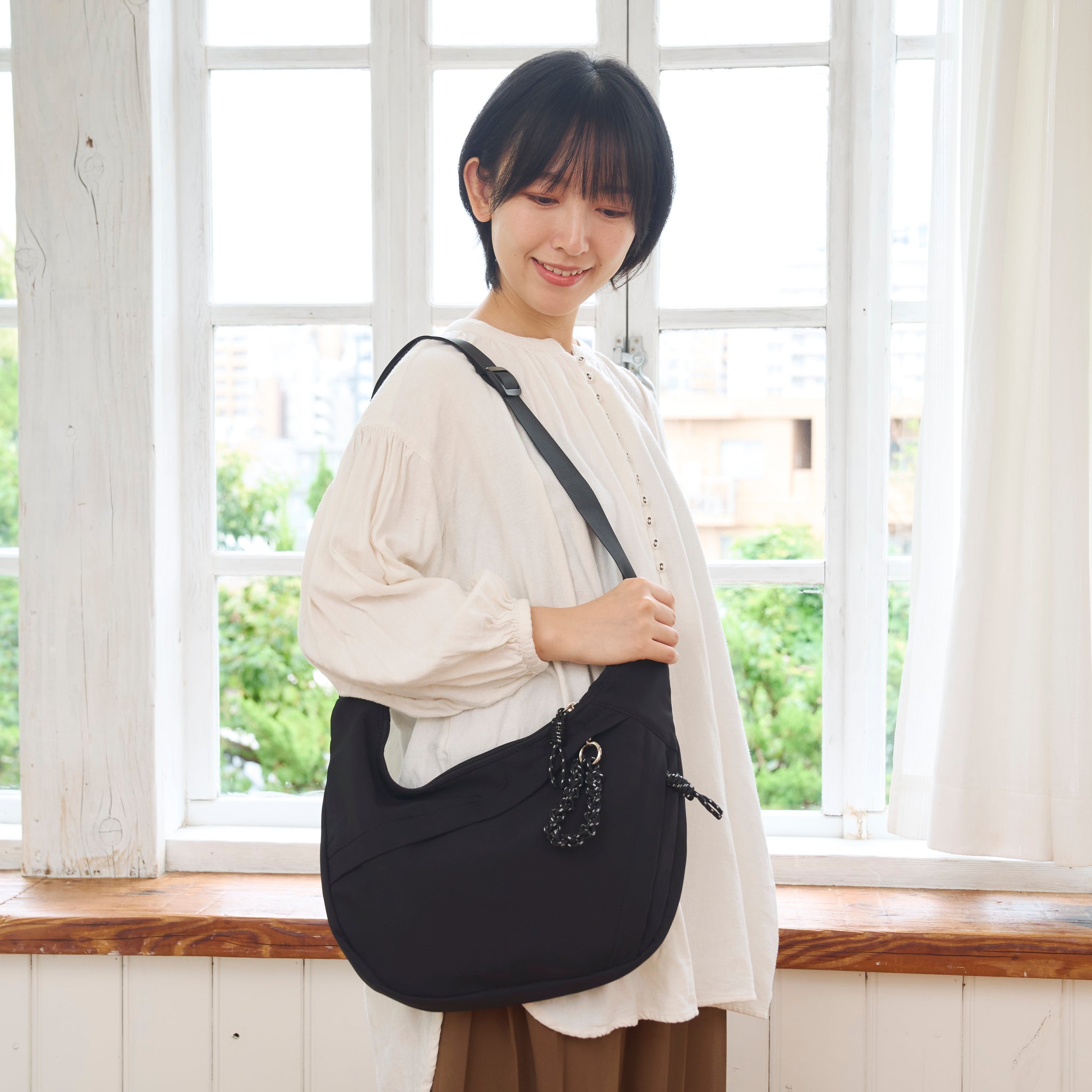 エースショルダーバッグ – HAPiNS online shop