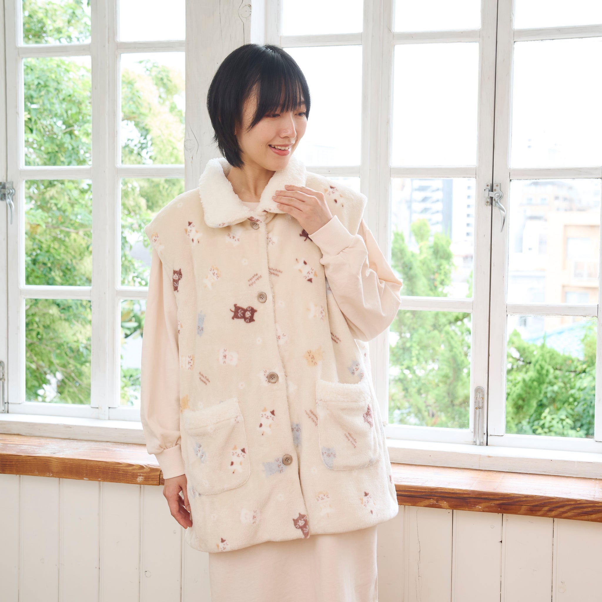 ふくふくにゃんこ フランネルあったかベスト – HAPiNS online shop