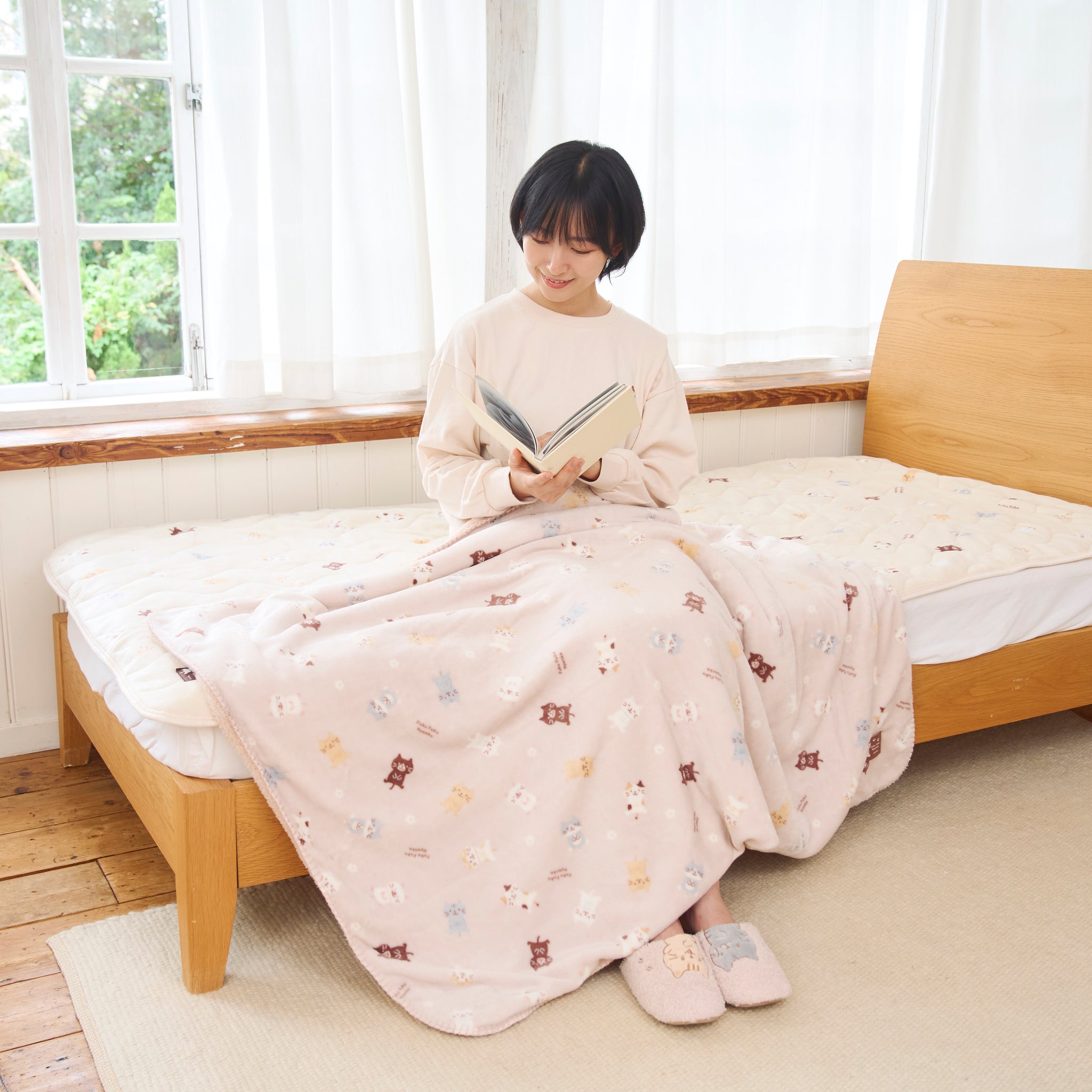 ふくふくにゃんこ フランネルブランケットL – HAPiNS online shop