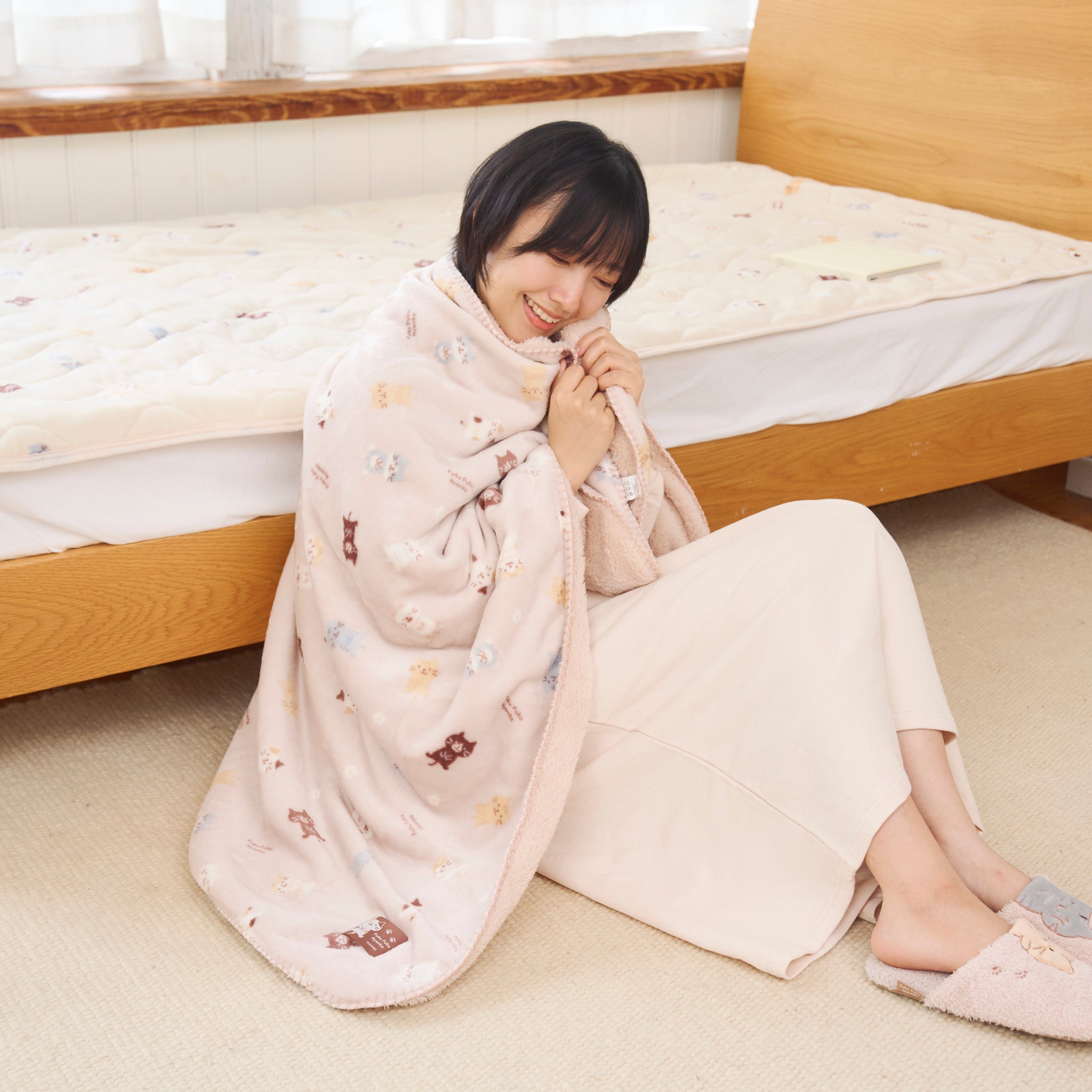 ふくふくにゃんこ フランネルブランケットL – HAPiNS online shop