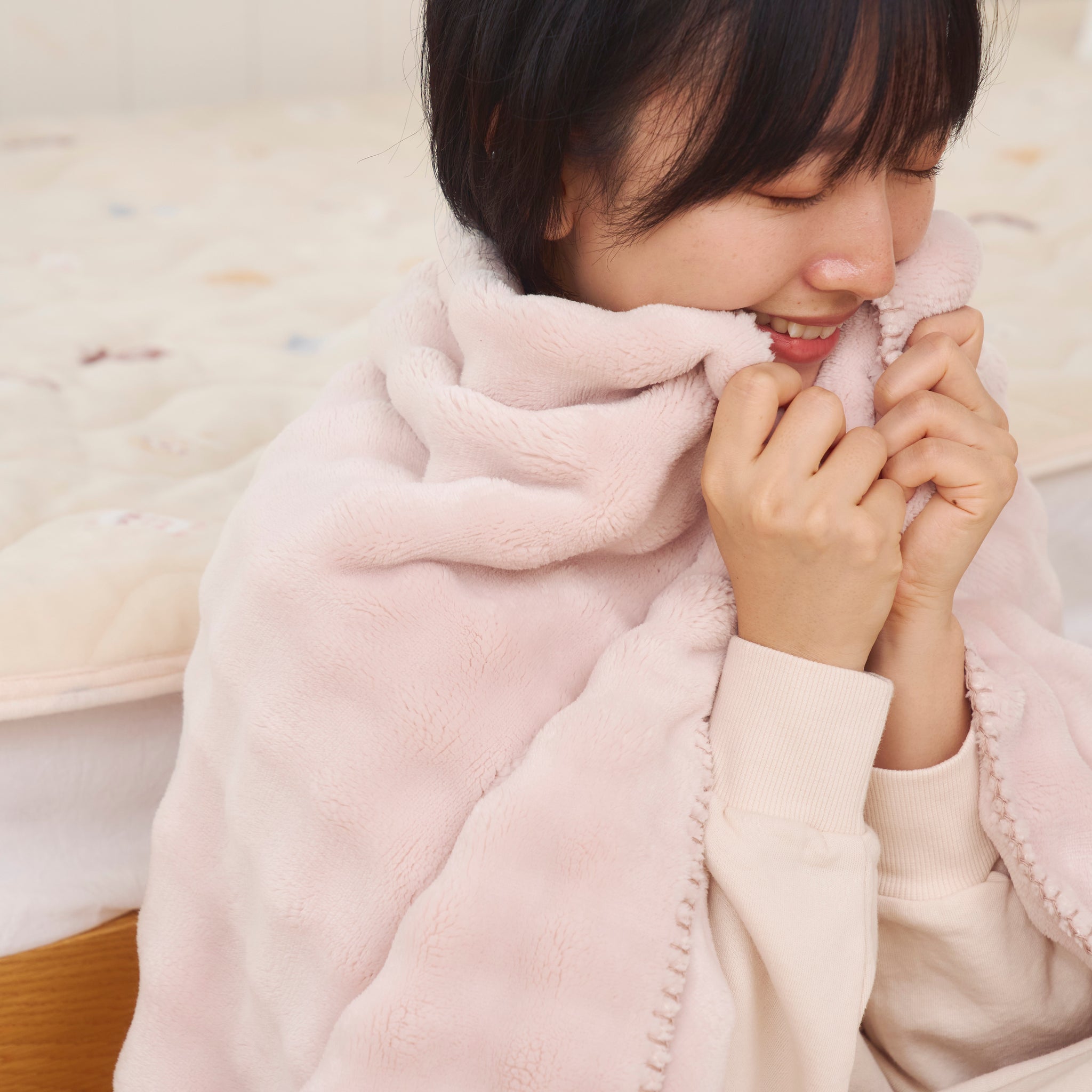 ふくふくにゃんこ とろけるぽこぽこブランケットL – HAPiNS online shop
