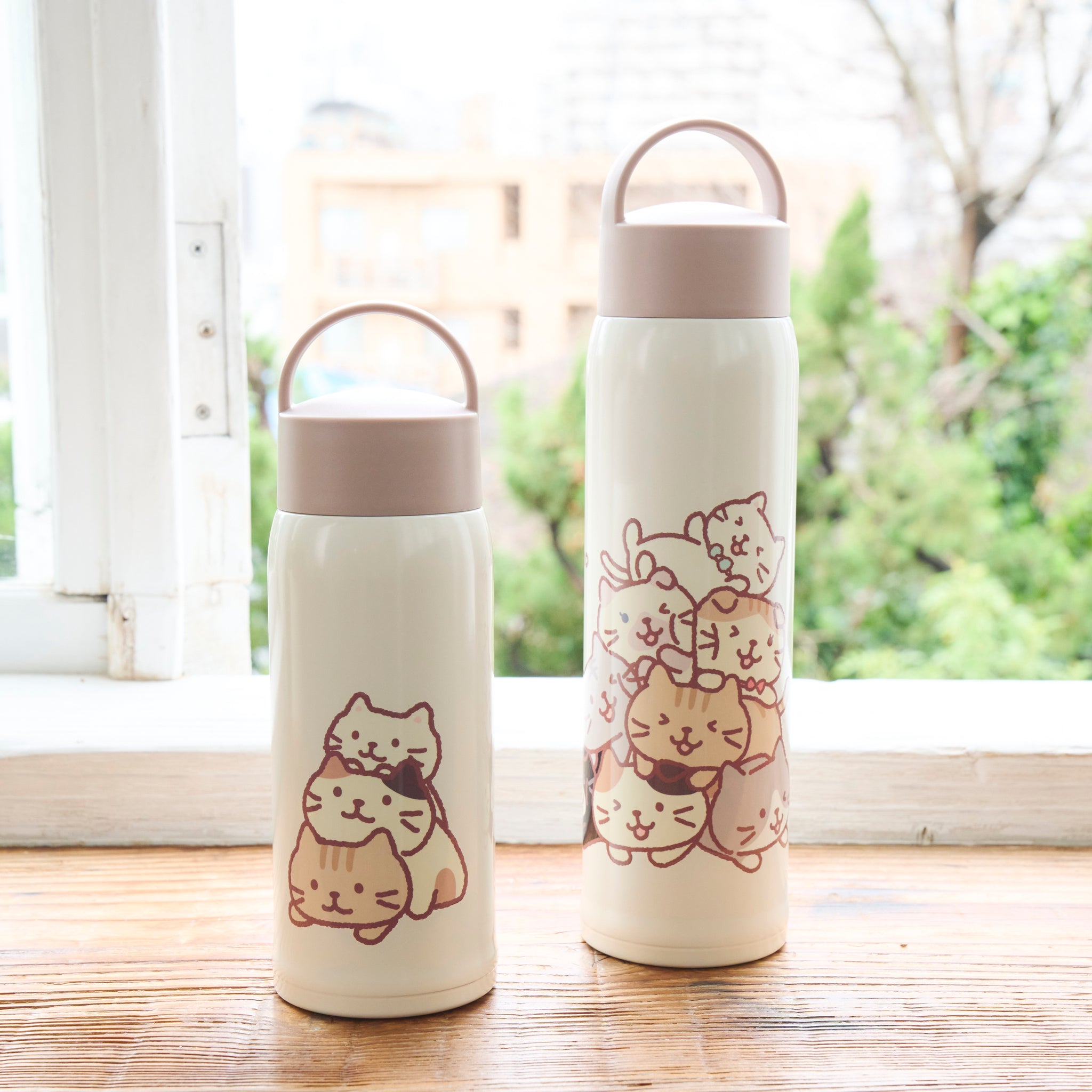 ふくふくにゃんこ むぎゅっとにゃんこハンドル付きステンレスボトル