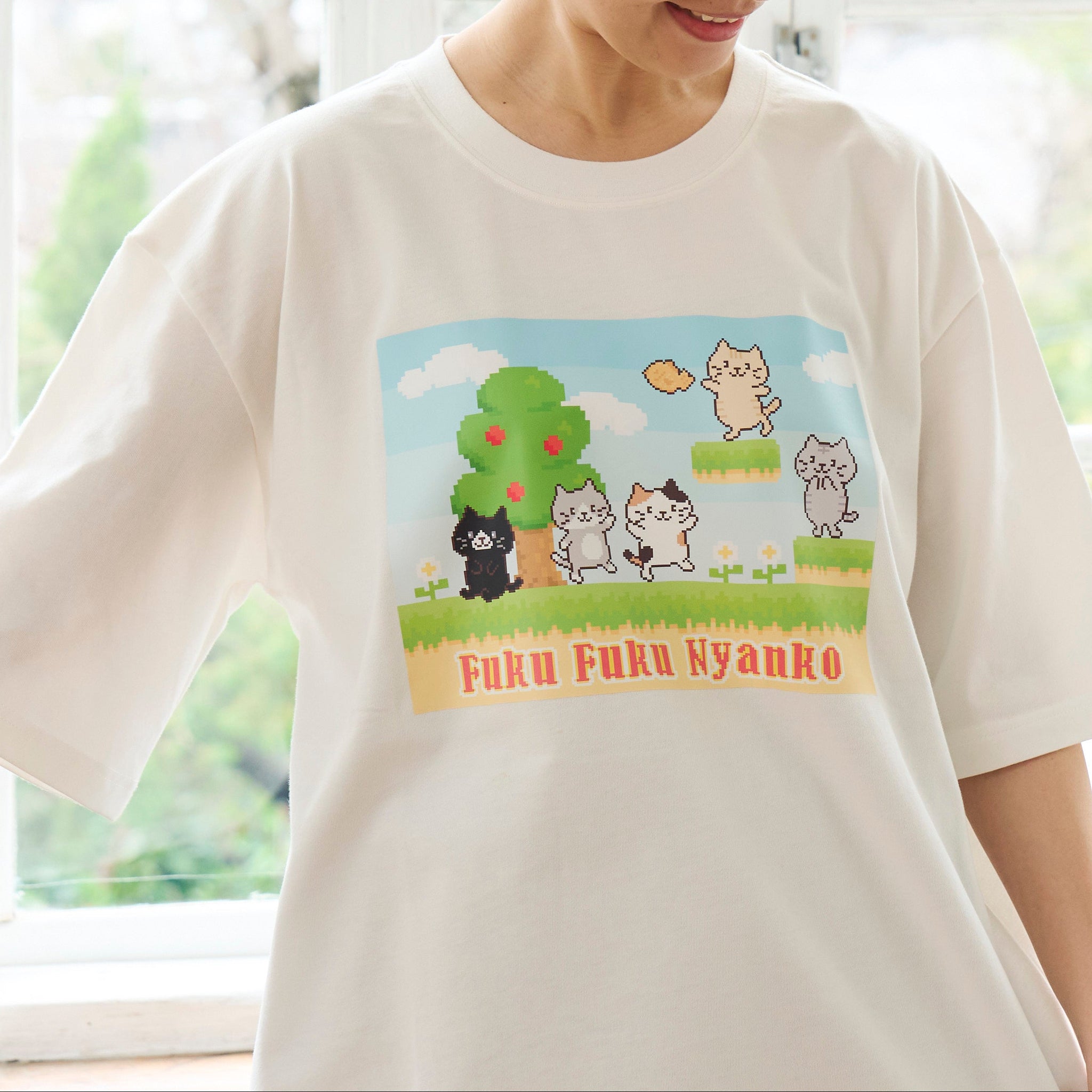 ふくふくにゃんこ 異世界転生 Tシャツ【WEB限定】 – HAPiNS online shop