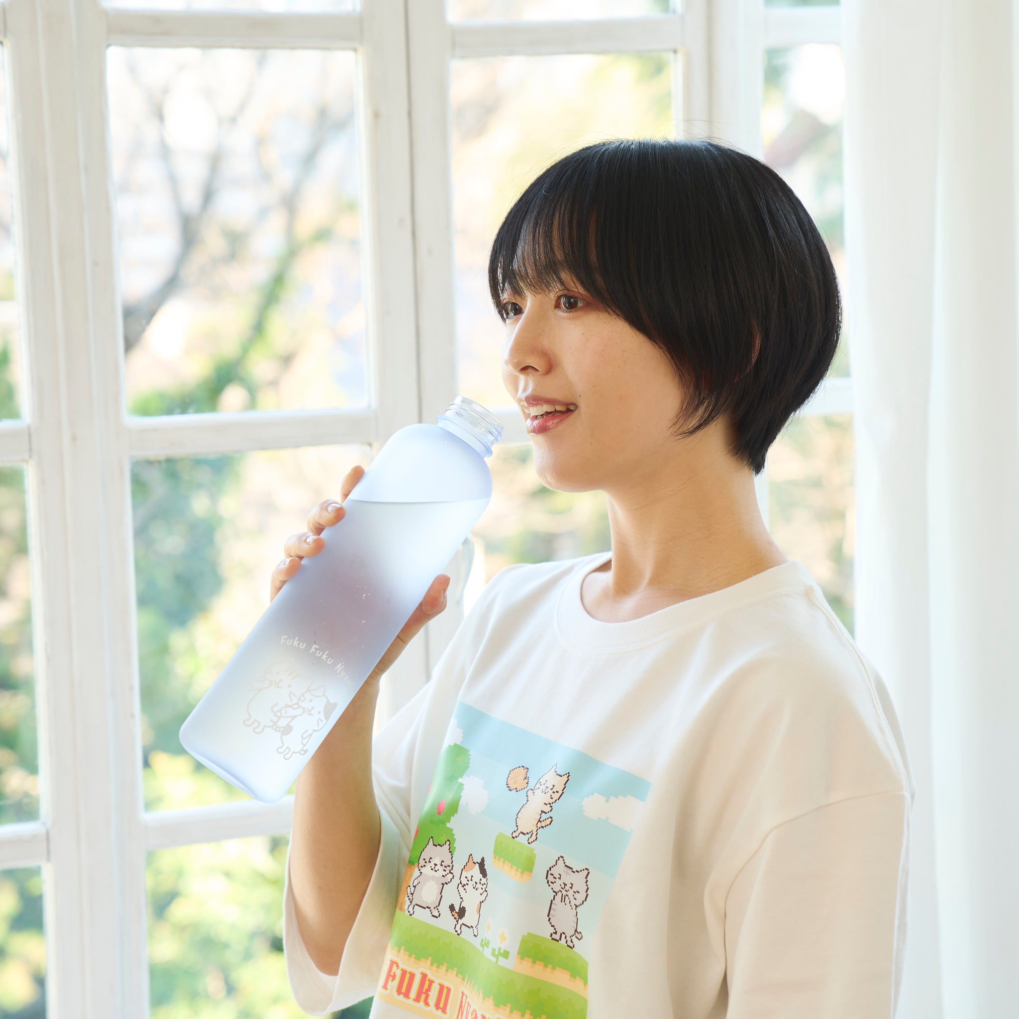 ふくふくにゃんこ くすみカラー ウォーター ボトル 1000ml – HAPiNS