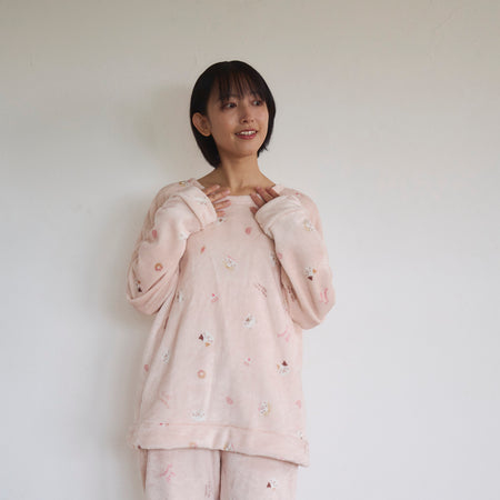 ふくふくにゃんこ 総柄フランネルトレーナー 【2026_秋冬】