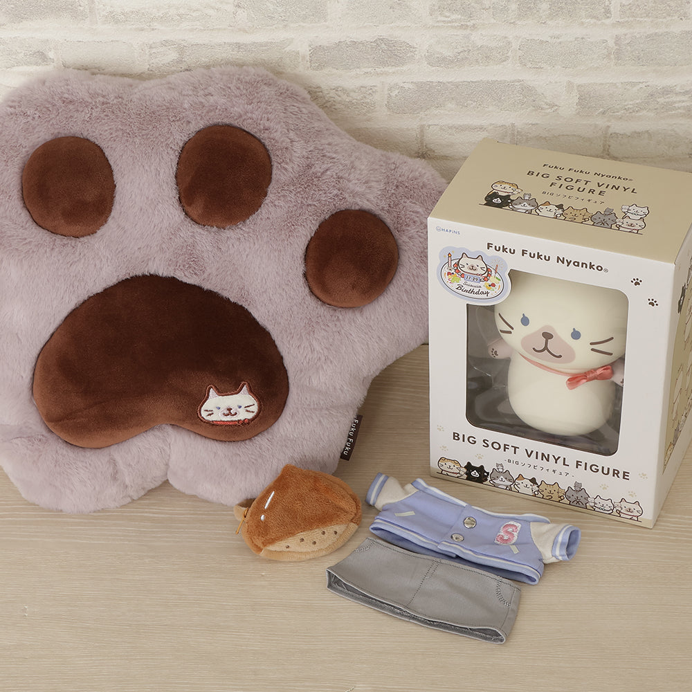 Fuku Fuku Nyankoシャーシャ肉球クッション – HAPiNS online shop