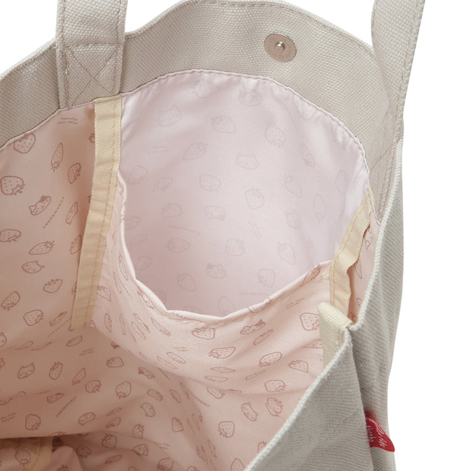 Fuku Fuku Nyankoいちごトートバッグ – HAPiNS online shop Fuku Fuku Nyankoいちごトートバッグ – HAPiNS online shop