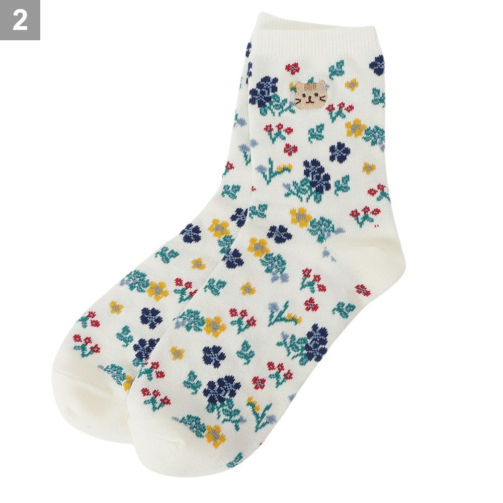 2点②花柄 ホワイトソックス グリーンリブ ふくふくにゃんこ 花柄刺繍ソックス – HAPiNS online shop