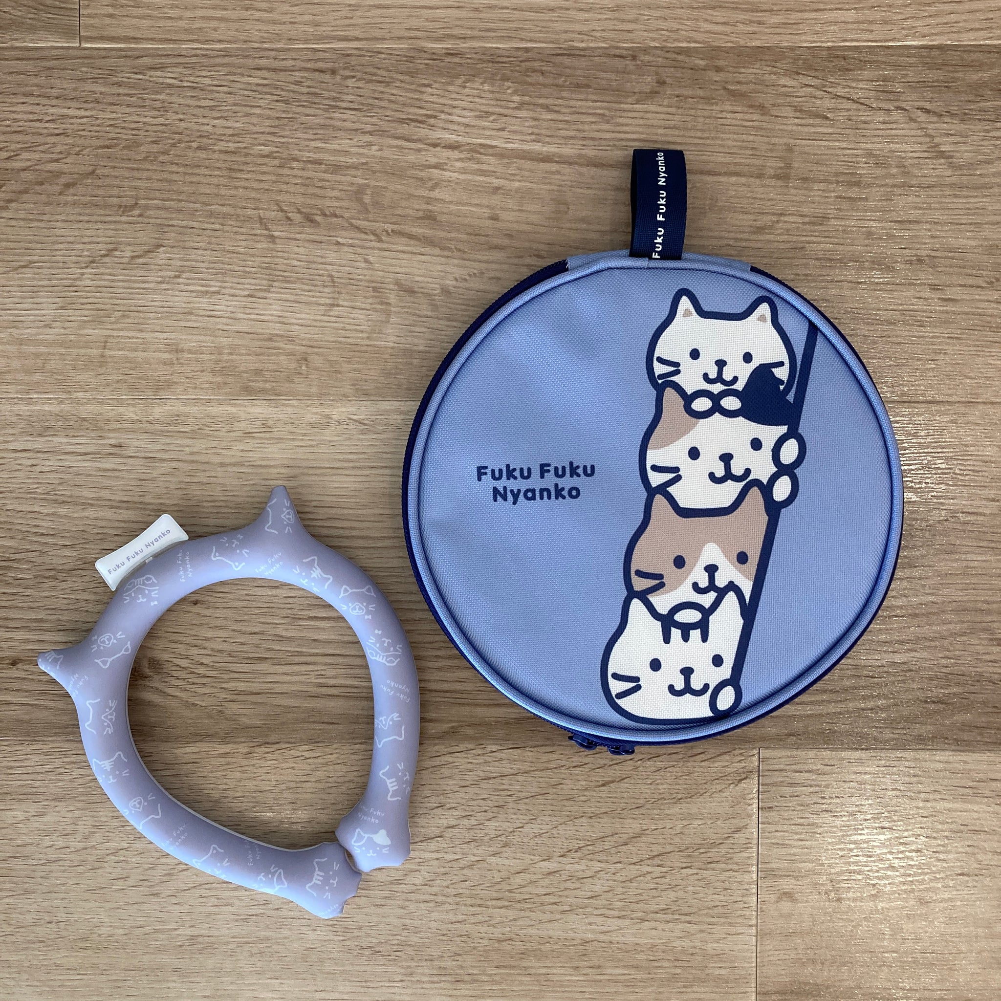 ふくふくにゃんこ ラウンド型 保冷ポーチ – HAPiNS online shop