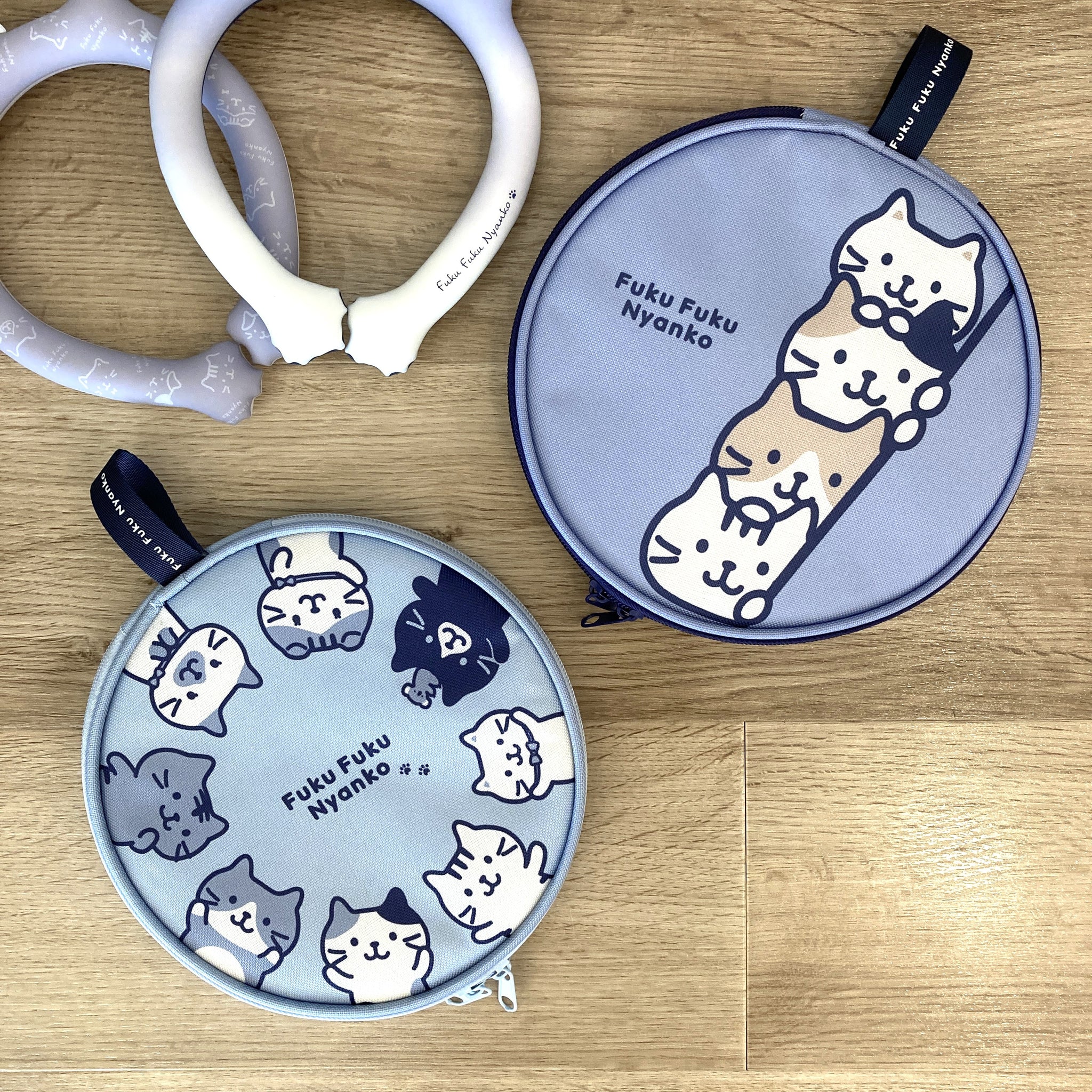 ふくふくにゃんこ ラウンド型 保冷ポーチ – HAPiNS online shop
