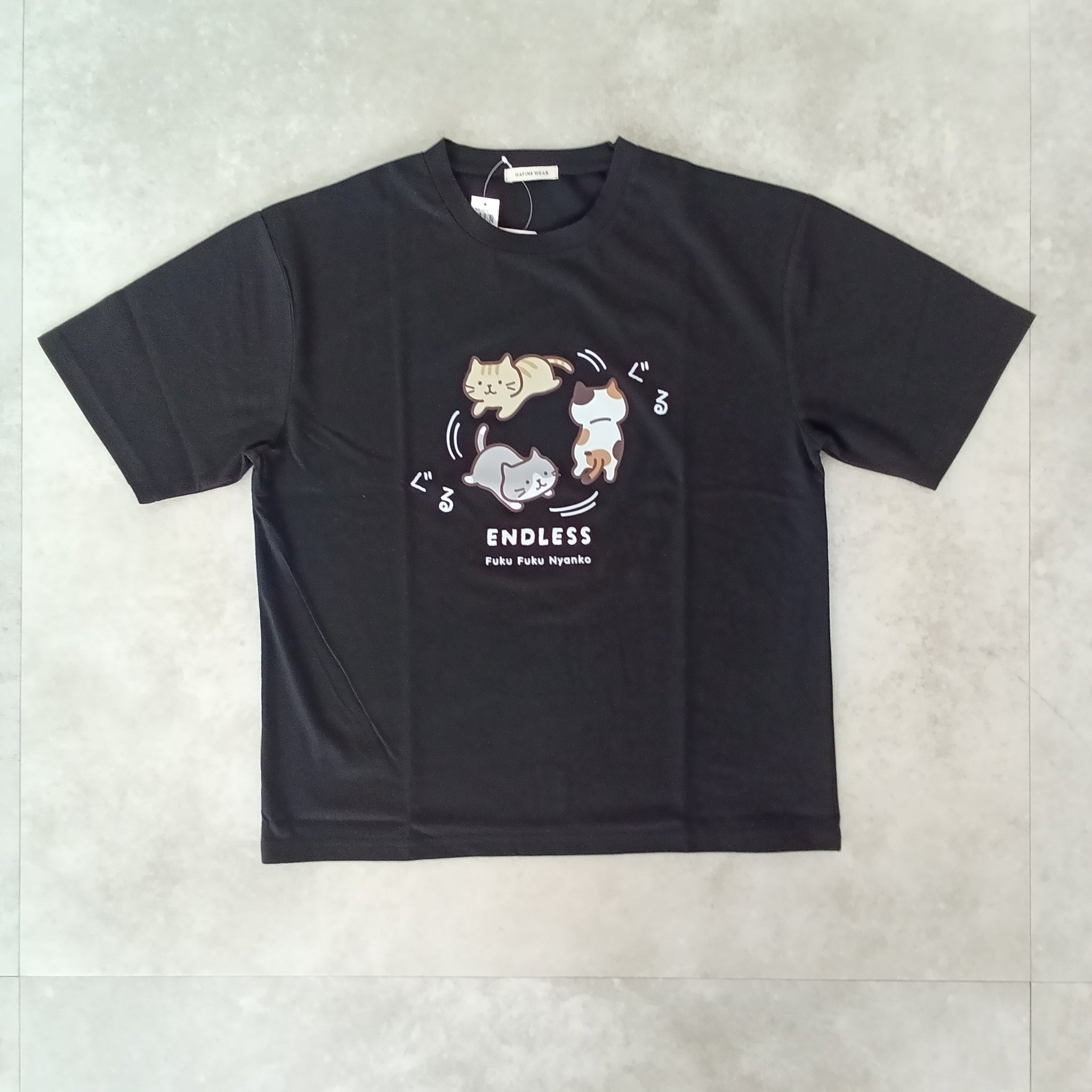 ふくふくにゃんこ ビッグTシャツ – HAPiNS online shop