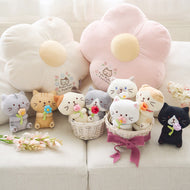 Fuku Fuku Nyankoフラワーおすわりマスコット